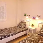 Atico Fresco Y Luminoso Con Aparcamiento Privado Apartment