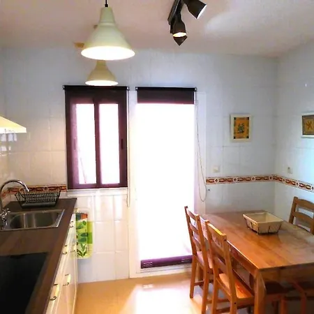 Atico Fresco Y Luminoso Con Aparcamiento Privado Lägenhet *
