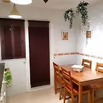 Atico Fresco Y Luminoso Con Aparcamiento Privado Appartement