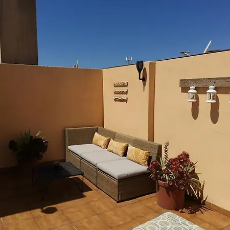 Atico Fresco Y Luminoso Con Aparcamiento Privado Apartment