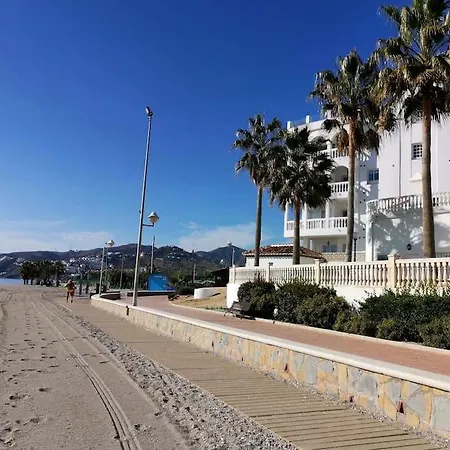 ático Fresco Y Luminoso Con Aparcamiento Privado * Nerja