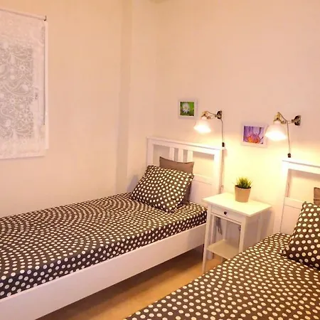 Atico Fresco Y Luminoso Con Aparcamiento Privado Apartment