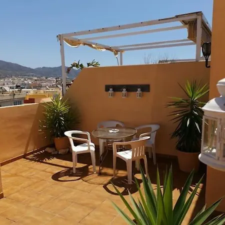 Atico Fresco Y Luminoso Con Aparcamiento Privado Apartment *