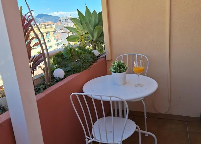 Atico Fresco Y Luminoso Con Aparcamiento Privado Нерха