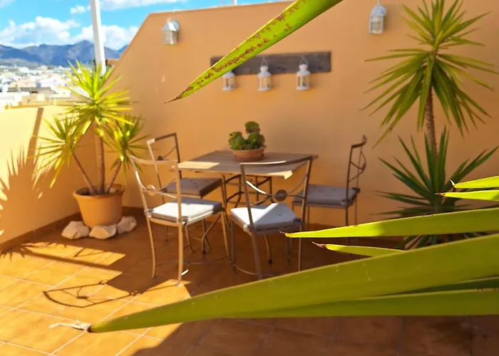 Atico Fresco Y Luminoso Con Aparcamiento Privado Apartment *