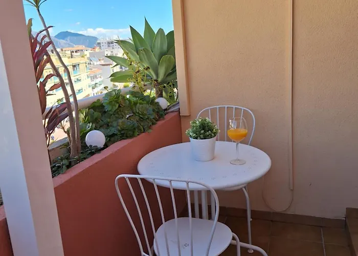 Апартаменти Atico Fresco Y Luminoso Con Aparcamiento Privado Нерха