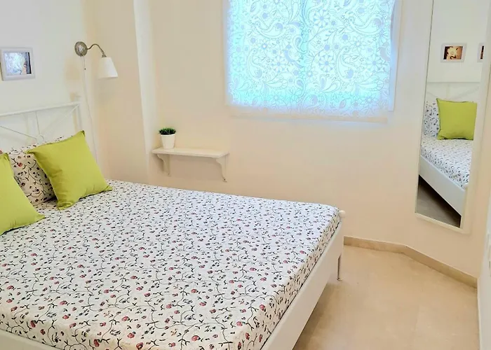 Atico Fresco Y Luminoso Con Aparcamiento Privado Apartment *