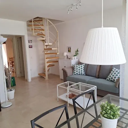 Atico Fresco Y Luminoso Con Aparcamiento Privado Апартаменты Нерха