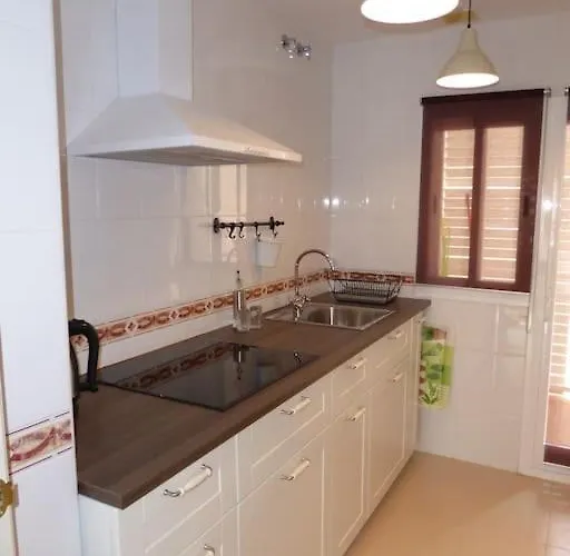 Atico Fresco Y Luminoso Con Aparcamiento Privado